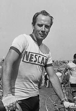 Retrato de perfil del ciclista suizo Hugo Koblet