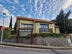 Entrada de la localidad por la calle Cerro de las Pipas