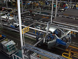 Moderna línea de ensamble de automóviles