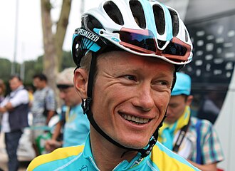 Fotografía de retrato de Aleksandr Vinokúrov en su etapa como ciclista profesional