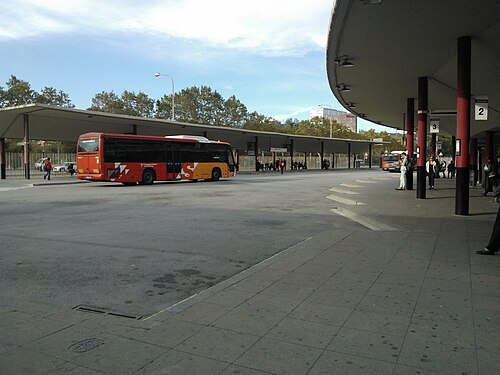 Dársenas de la estación de autobuses de Fabra i Puig