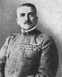 Retrato fotográfico del general Armando Diaz, comandante supremo de las fuerzas italianas.
