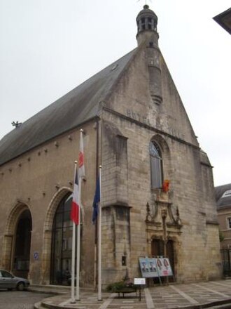 Escena urbana de Saint-Amand-Montrond