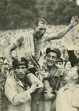 Gino Bartali durante el Giro de Italia 1946