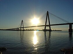 Puente internacional entre Encarnación y Posadas