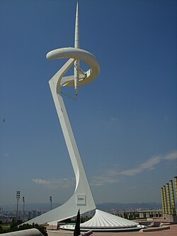 Torre de Comunicaciones de Montjuïc vista desde el anillo olímpico