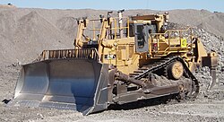 Bulldozer Caterpillar D11 de gran tamaño