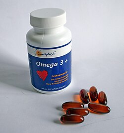 Aunque los ácidos grasos omega-3 se encuentran en el pescado azul, a veces se toman en forma de suplemento dietético.