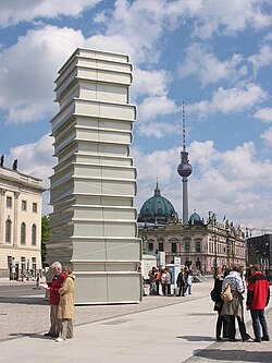 Escultura de libros