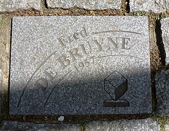 Detalle fotográfico de la competición ciclista París-Roubaix de 1957