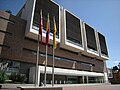 Edificio académico en una universidad colombiana