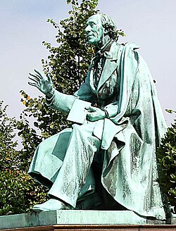 Escultura de Hans Christian Andersen en Copenhague