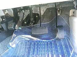 Pedal de freno de estacionamiento en un vehículo