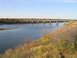 Infraestructura de transporte sobre el cauce en Saskatoon