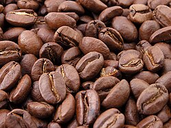 Granos de café tostados listos para su comercialización.