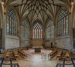 Vitrales y tracería en la catedral de Wells