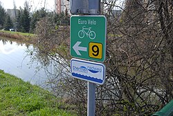 Señalización de la EuroVelo 9 en Wiener Neustadt, Austria