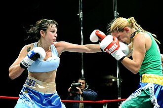 Fotografía histórica de boxeo en un cuadrilátero