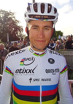 Michał Kwiatkowski con el maillot de campeón mundial