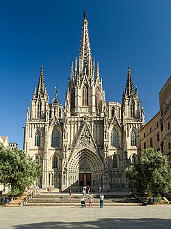 Fachada neogótica de la catedral de Barcelona