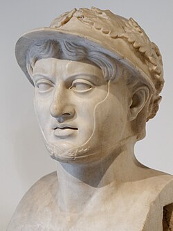 Busto de mármol de Pirro conservado en el Museo Arqueológico Nacional de Nápoles