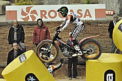 Toni Bou compitiendo en la edición del año 2011 del Trial Indoor