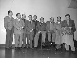 Imagen histórica de los Diez de Hollywood durante el proceso del Comité de Actividades Antiestadounidenses.