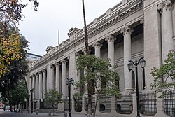 Fachada del Archivo Nacional de Chile