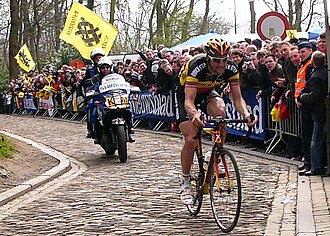 Tom Boonen subiendo el Muur