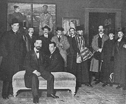 Inauguración de una exposición de la Asociación de Artistas Vascos en el Palacio de Exposiciones de los Jardines del Buen Retiro de Madrid