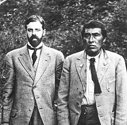 Alfred Kroeber junto a Ishi