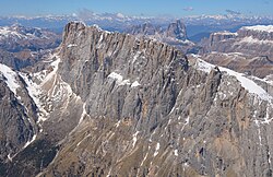 Vista aérea de la cara sur de la Marmolada