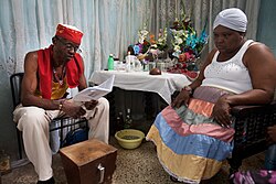 Practicantes en ceremonia de Cajón de Muertos