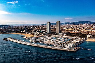 Vista general del Puerto Olímpico de Barcelona