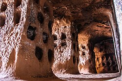 Cueva de los Cien Pilares