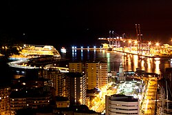 Instalaciones portuarias de la capital