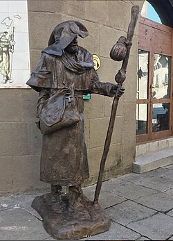 Escultura de El peregrino de Xavier Bartumeus