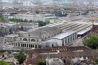 Vista general de la Zürich Hauptbahnhof desde el este