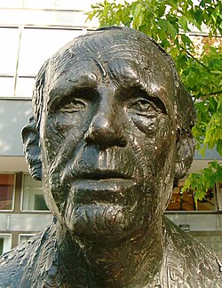 Estatua de Heinrich Böll en Berlín