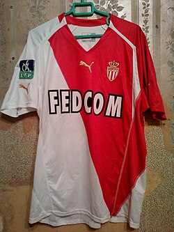 Camiseta tradicional del AS Monaco con diseño en diagonal