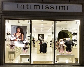 Fotografía relacionada con la marca de ropa interior Intimissimi