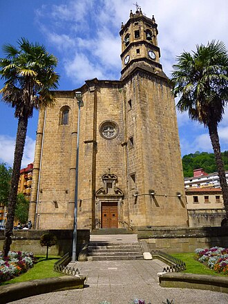 Vista general exterior de la Iglesia de San Andrés en Éibar