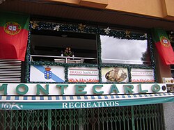 Establecimiento gastronómico tradicional portugués en Oleiros, Galicia.