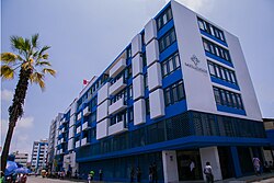 Entorno urbano y establecimientos comerciales