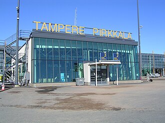 Terminal 1 del Aeropuerto de Tampere-Pirkkala en Finlandia.