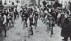 Salida de la primera edición de la Volta a Cataluña en 1911
