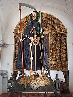 Imagen de la muerte usada en procesiones del Viernes Santo en Zaragoza, España