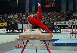 El gimnasta rumano Marius Urzică en la Final de la Copa del Mundo en Stuttgart