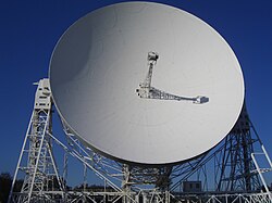 Antena parabólica de 76 metros del radiotelescopio Lovell en el Observatorio Jodrell Bank.