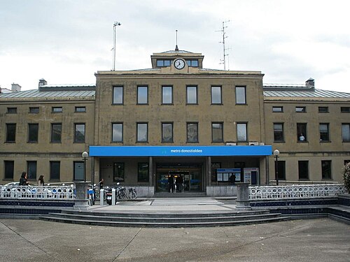 Fachada exterior de la estación de Amara-Donostia